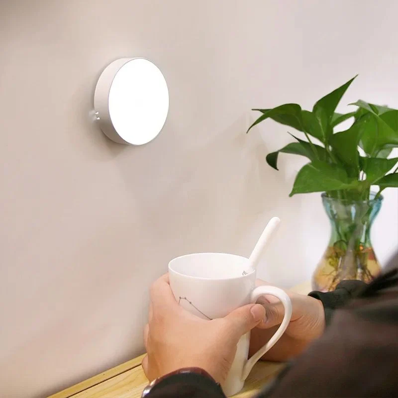 Luz con sensor de movimiento blanco EnkasaHogar