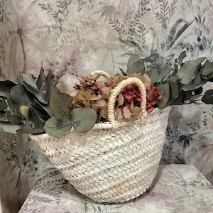 CESTA FLORES Y EUCALIPTO
