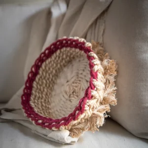 Cesta en yute burdeo y blanco Daniela Albertz