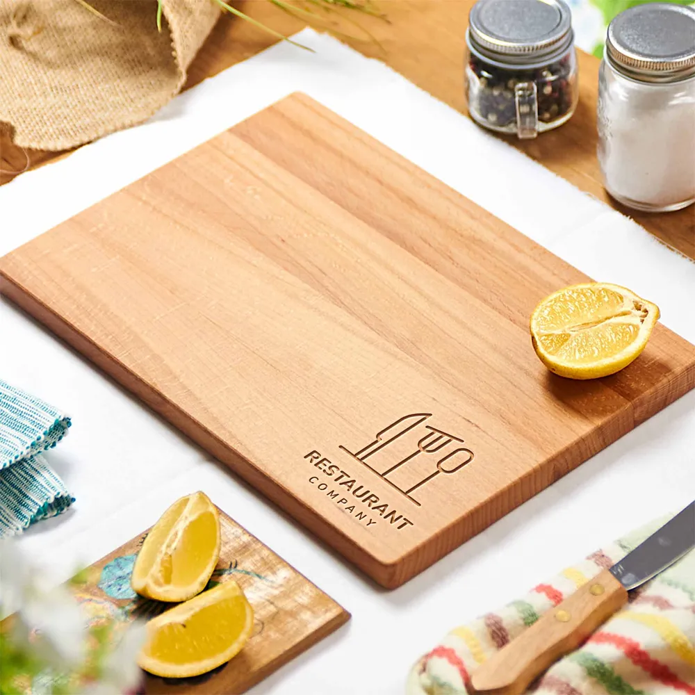 Tabla de Corte de Haya Grabada - Rectangular - Logotipo Personalizado para Restaurantes y Bares