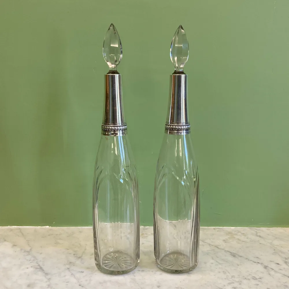 Hermoso par de jarras de cristal y plata maciza alrededor de 1910