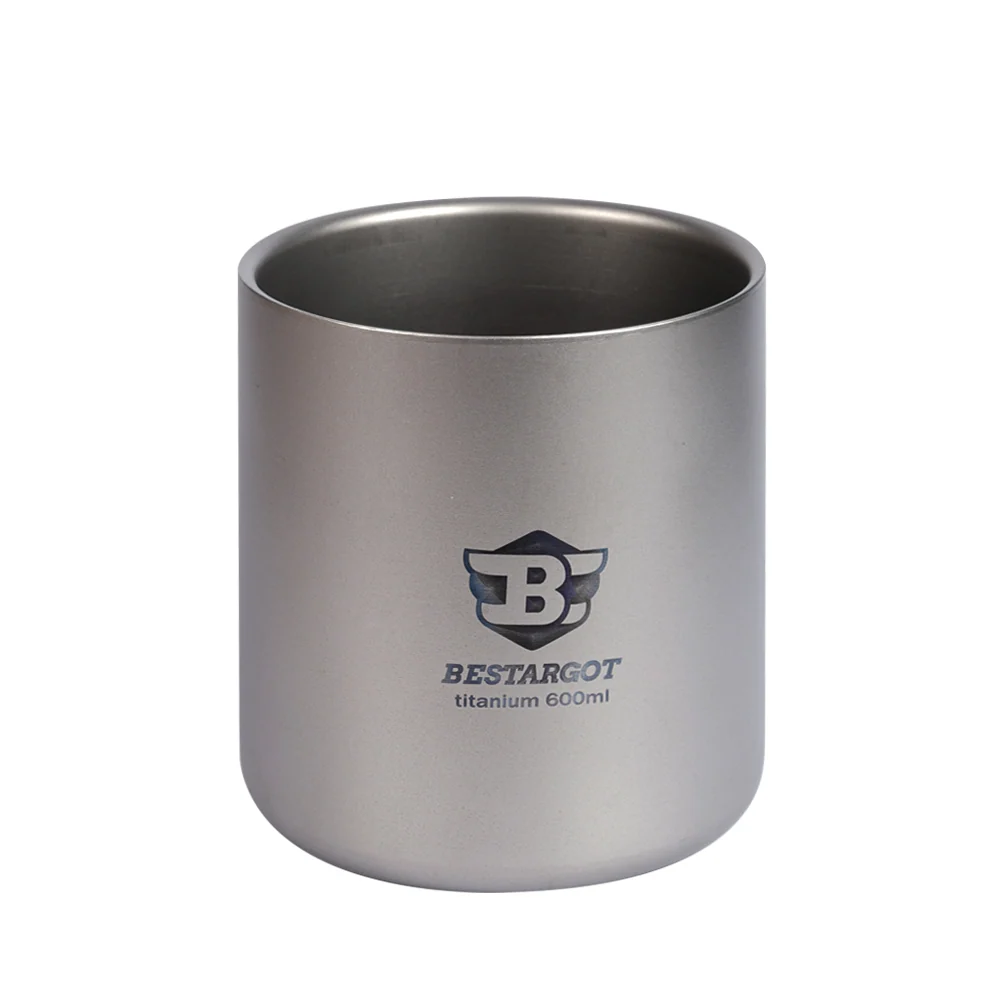 Vaso de doble pared de titanio de 600 ml