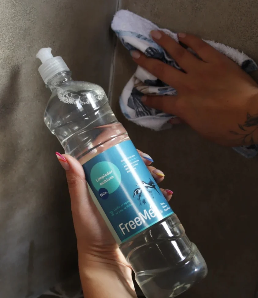 Limpiador Multiuso 900ml Freemet