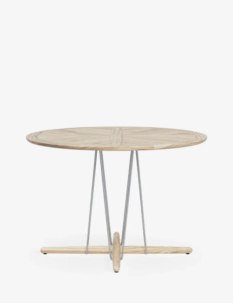 e022 ø110 embrace outdoor dining table CARL HANSEN & SØN