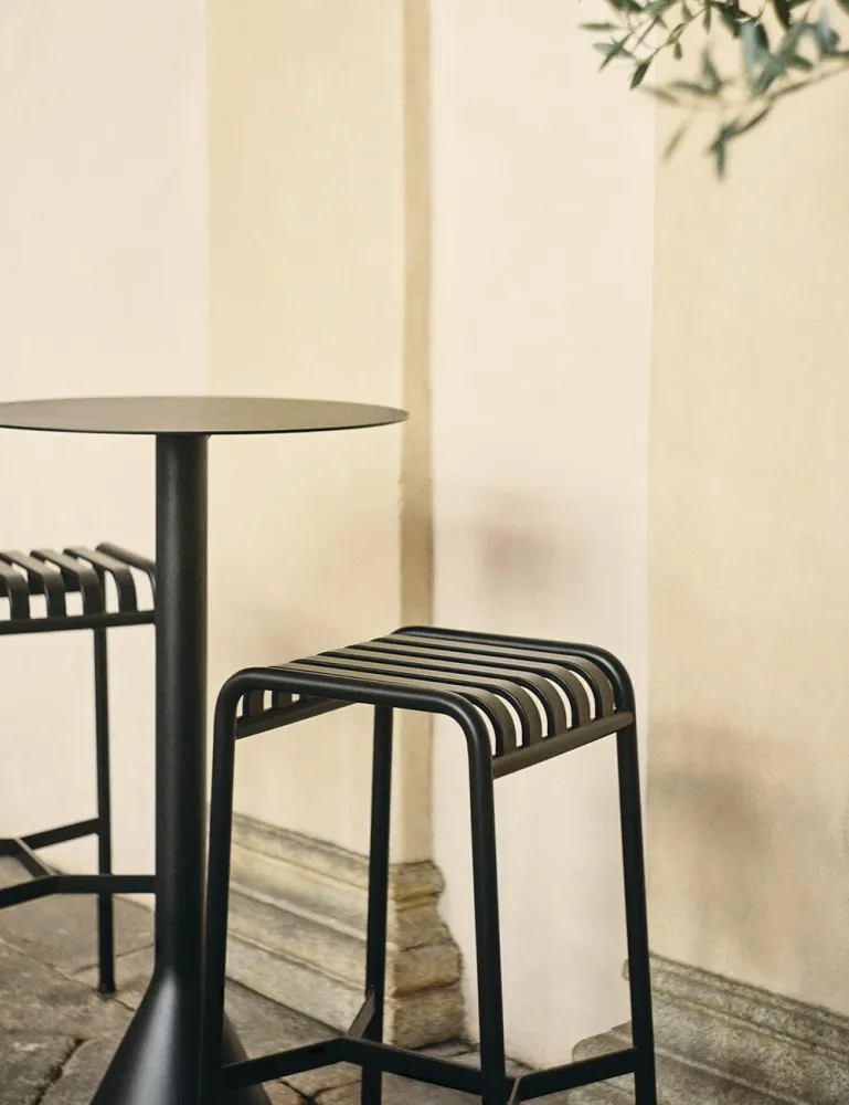 Palissade cone table round tall HAY