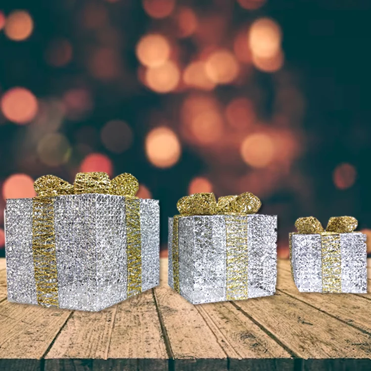 JUEGO DE 3 CAJAS DE REGALO CON LUCES PLATEADO CON LAZO DORADO