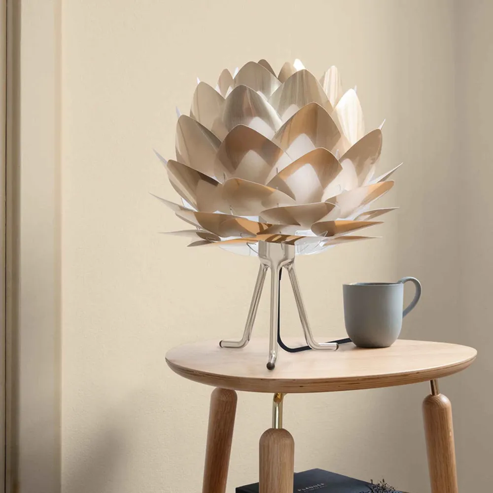 Tripod Base | soporte de luz Søren Ravn Christensen