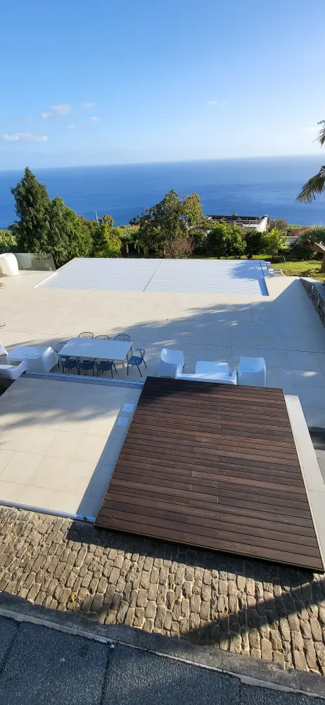 Terraza de la piscina - Piscina superior