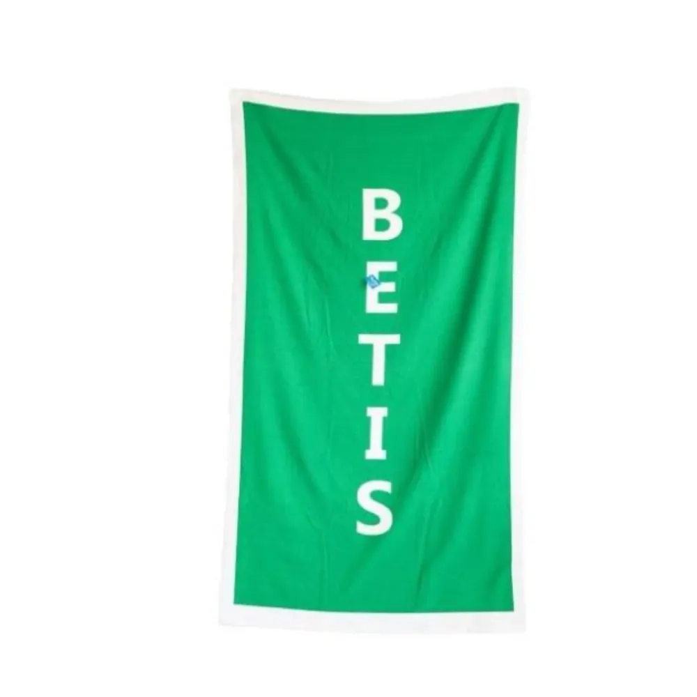 Toalla playa Betis | Plasticosur - Toalla microfibra verde con letra blanca, 100 x 180 cm - Ref: WEAY1721002D1 Vida Happy